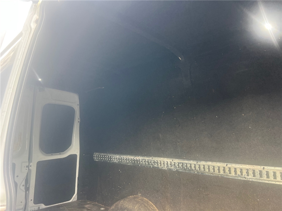 Суцільнометалевий фургон Iveco 35S16: фото 9