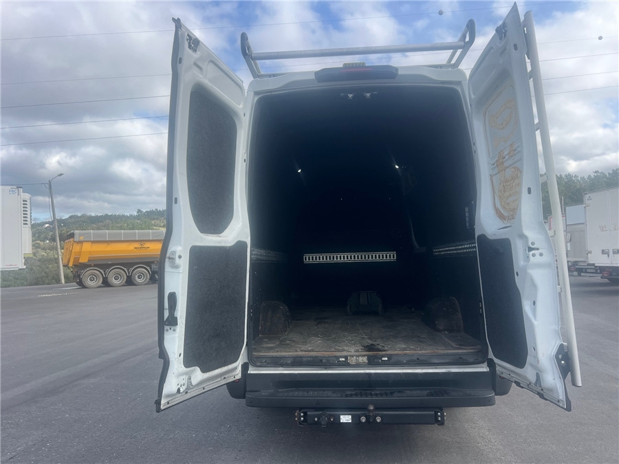 Суцільнометалевий фургон Iveco 35S16: фото 7