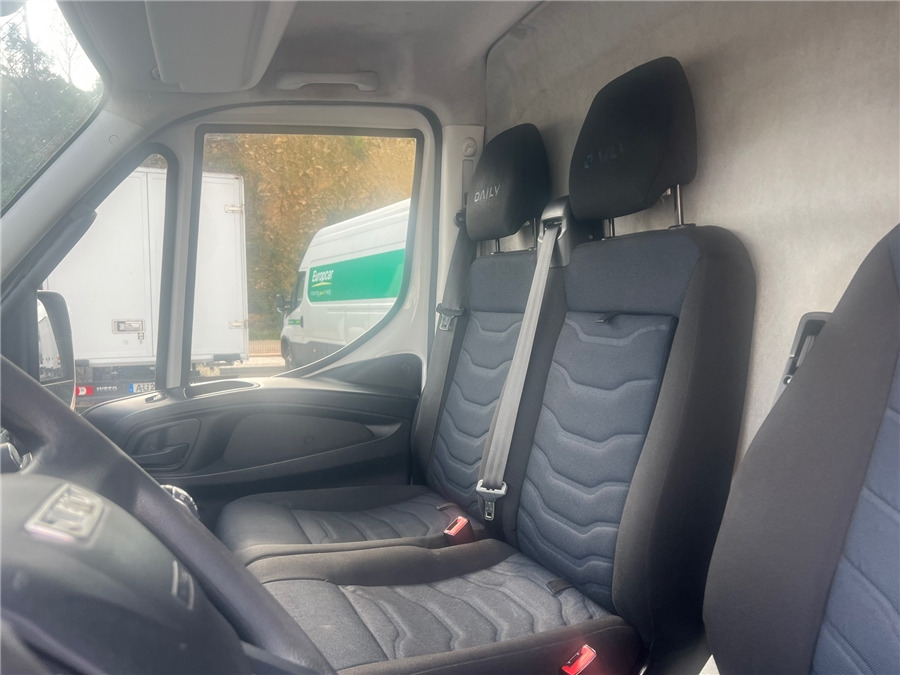 Суцільнометалевий фургон Iveco 35S16: фото 17