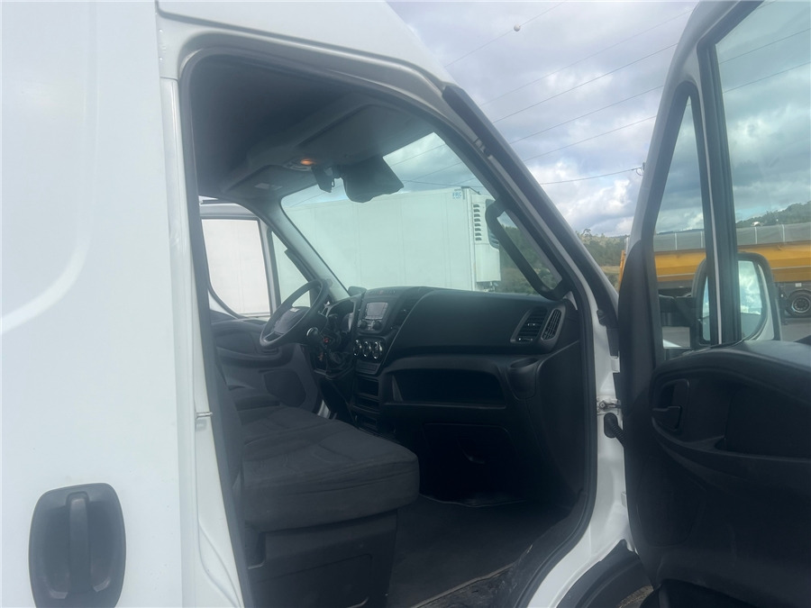 Суцільнометалевий фургон Iveco 35S16: фото 16