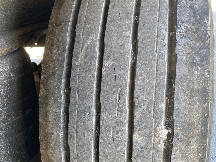 Тентований напівпричіп SCHMITZ CARGOBULL: фото 17 Тентований напівпричіп SCHMITZ CARGOBULL: фото 17