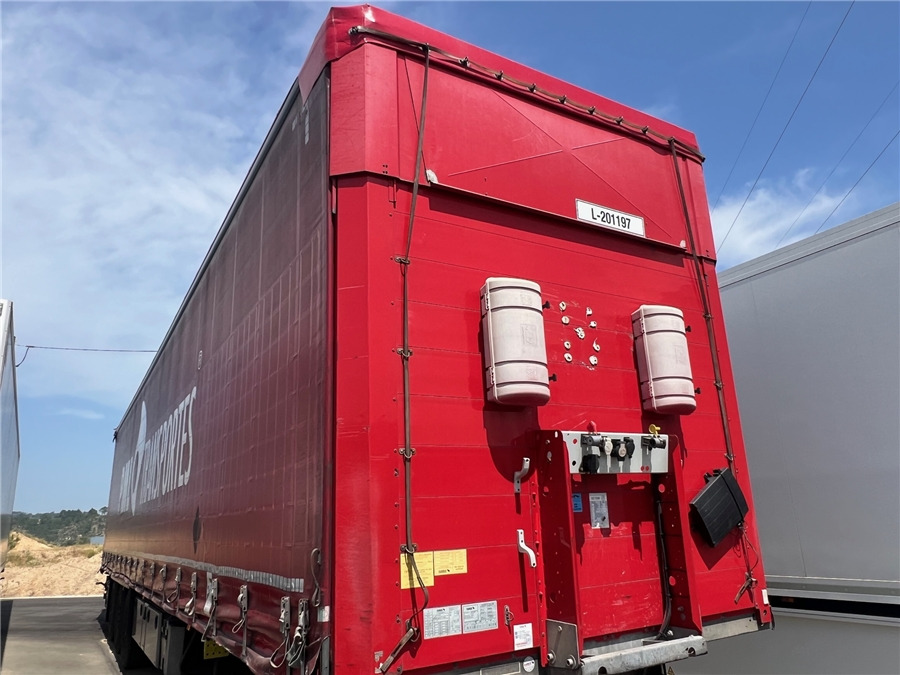 SCHMITZ CARGOBULL SCB-S3T TETO ELEVAR - Тентований напівпричіп: фото 2 SCHMITZ CARGOBULL SCB-S3T TETO ELEVAR - Тентований напівпричіп: фото 2