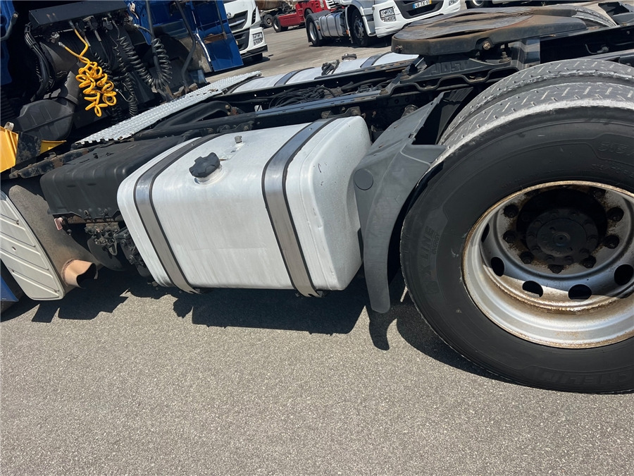 Тягач MAN TGA 18.430: фото 10 Тягач MAN TGA 18.430: фото 10