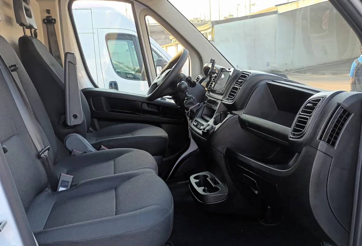 IVECO DAILY 35C14 L1H1 CNG METANO 3.0 - Суцільнометалевий фургон: фото 3 IVECO DAILY 35C14 L1H1 CNG METANO 3.0 - Суцільнометалевий фургон: фото 3