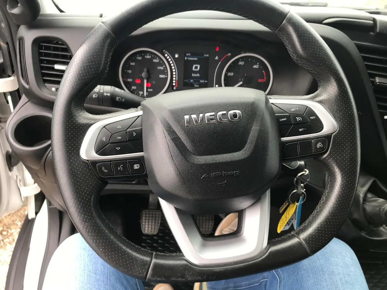 IVECO DAILY 35C16 CC 3000 - Тентований фургон: фото 3 IVECO DAILY 35C16 CC 3000 - Тентований фургон: фото 3