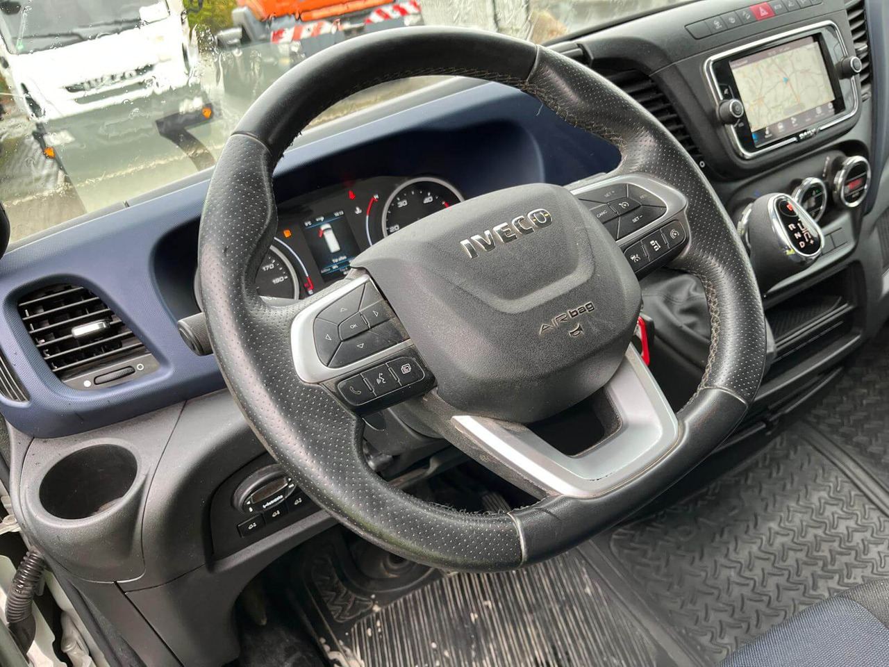 IVECO DAILY 35C18P FURGONE STANDARD - Суцільнометалевий фургон: фото 5 IVECO DAILY 35C18P FURGONE STANDARD - Суцільнометалевий фургон: фото 5