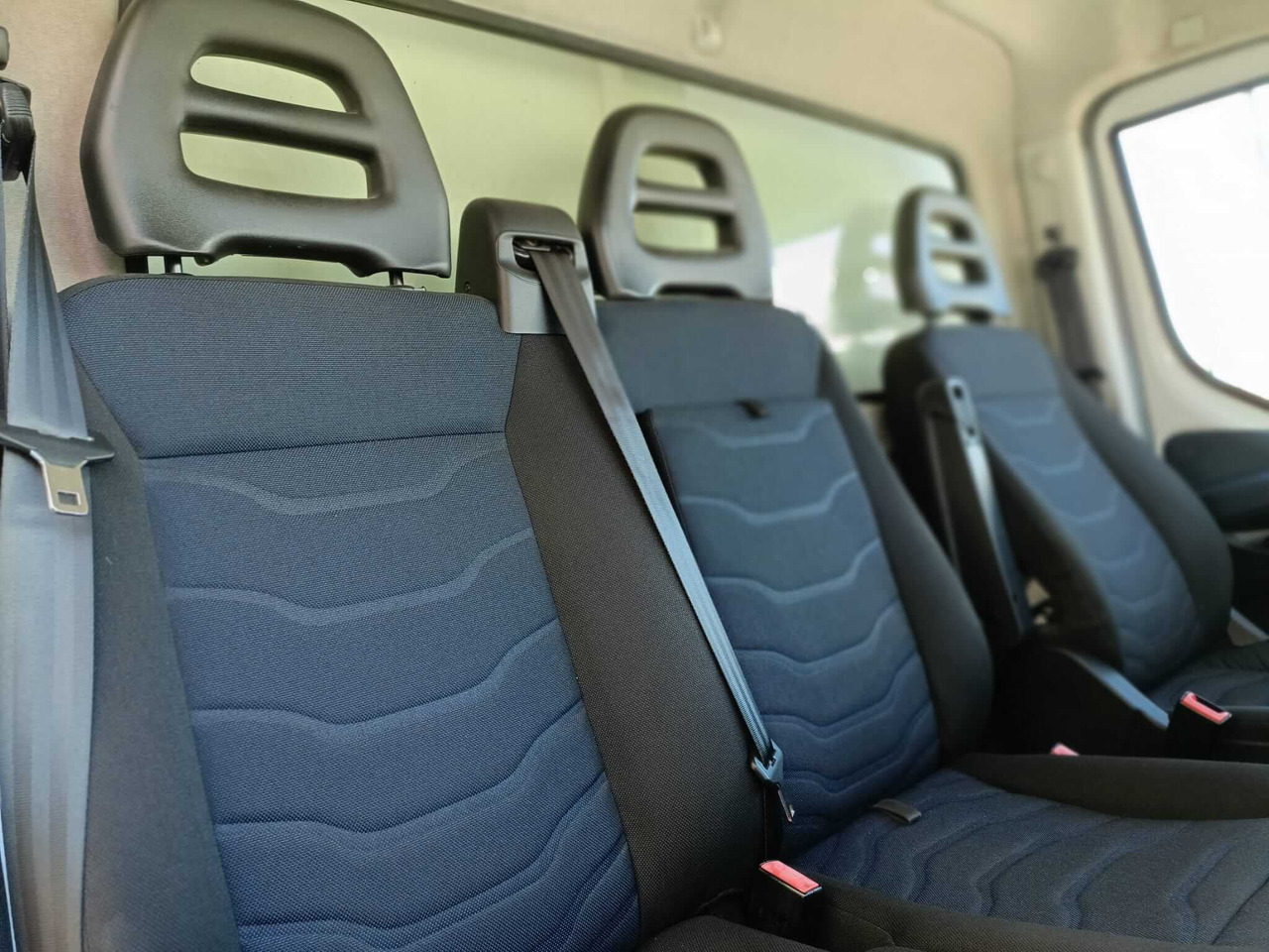 IVECO DAILY 60C18 RIBALTABILE CON GRU - Самоскид вантажівка: фото 5 IVECO DAILY 60C18 RIBALTABILE CON GRU - Самоскид вантажівка: фото 5