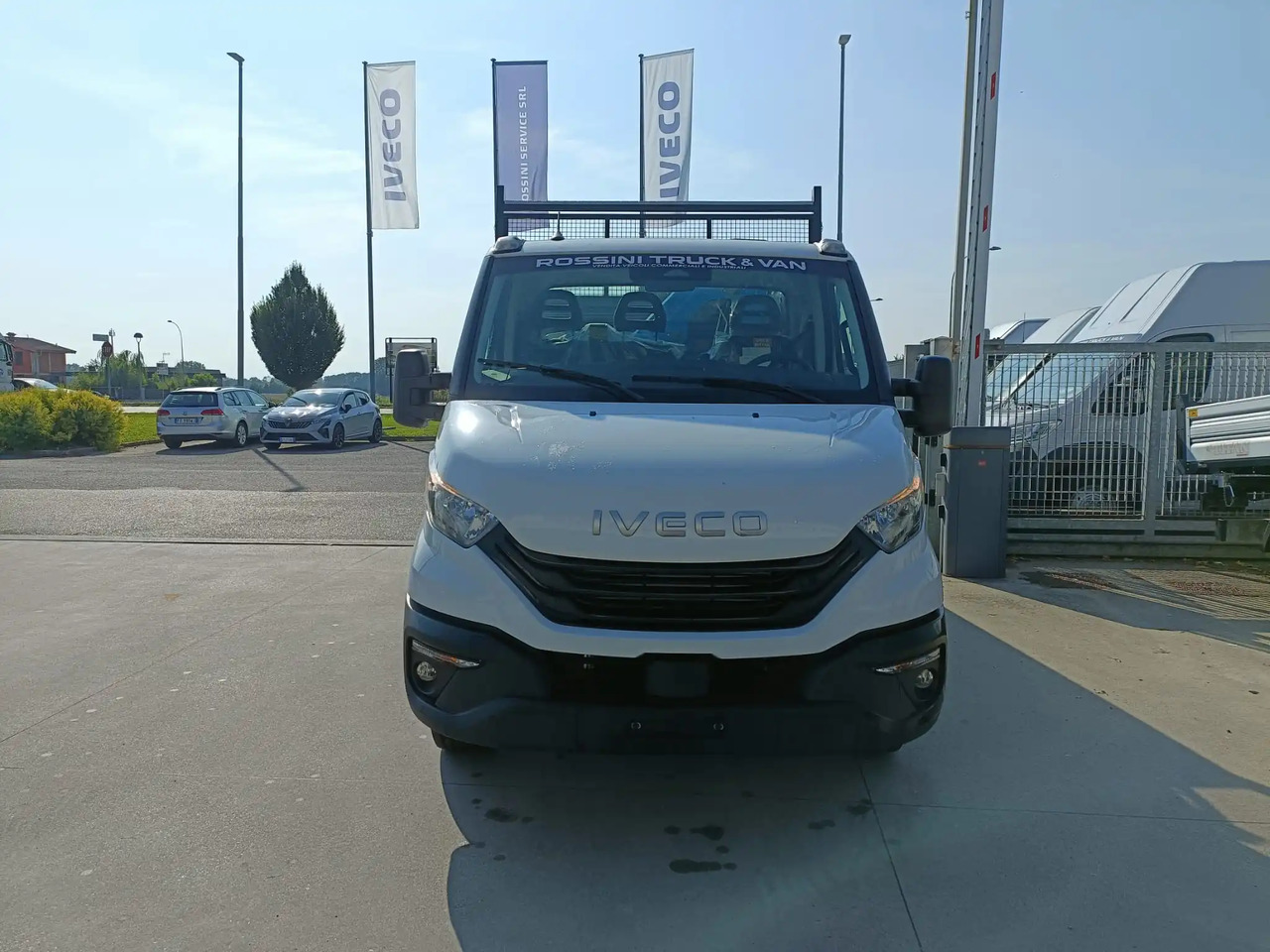 IVECO DAILY 60C18 RIBALTABILE CON GRU - Самоскид вантажівка: фото 1 IVECO DAILY 60C18 RIBALTABILE CON GRU - Самоскид вантажівка: фото 1