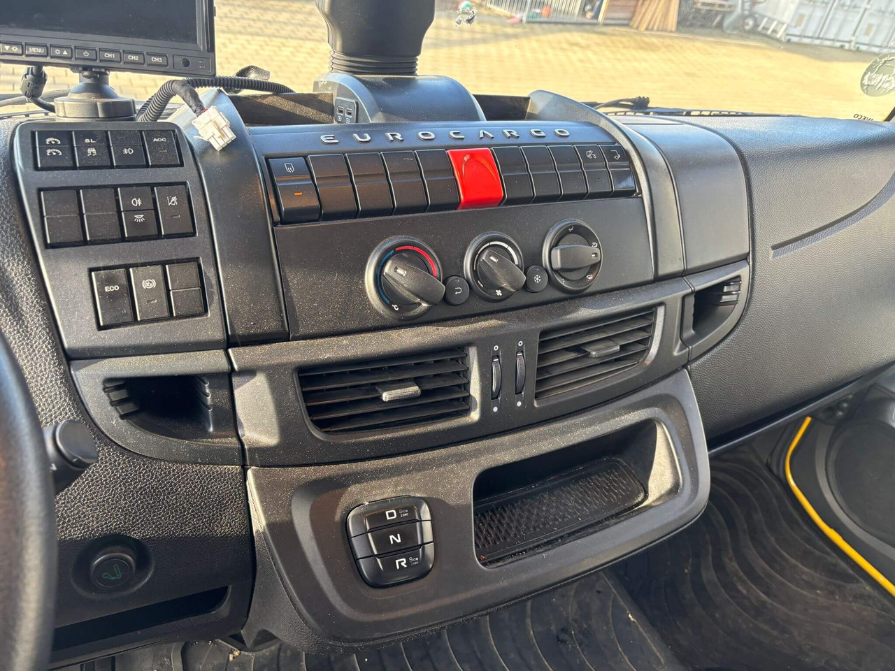 IVECO EUROCARGO 120E25P - Вантажівка шасі: фото 2 IVECO EUROCARGO 120E25P - Вантажівка шасі: фото 2