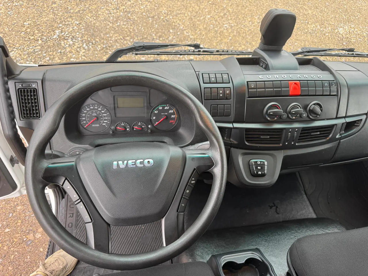 IVECO EUROCARGO 75E19P - Вантажівка шасі: фото 3 IVECO EUROCARGO 75E19P - Вантажівка шасі: фото 3