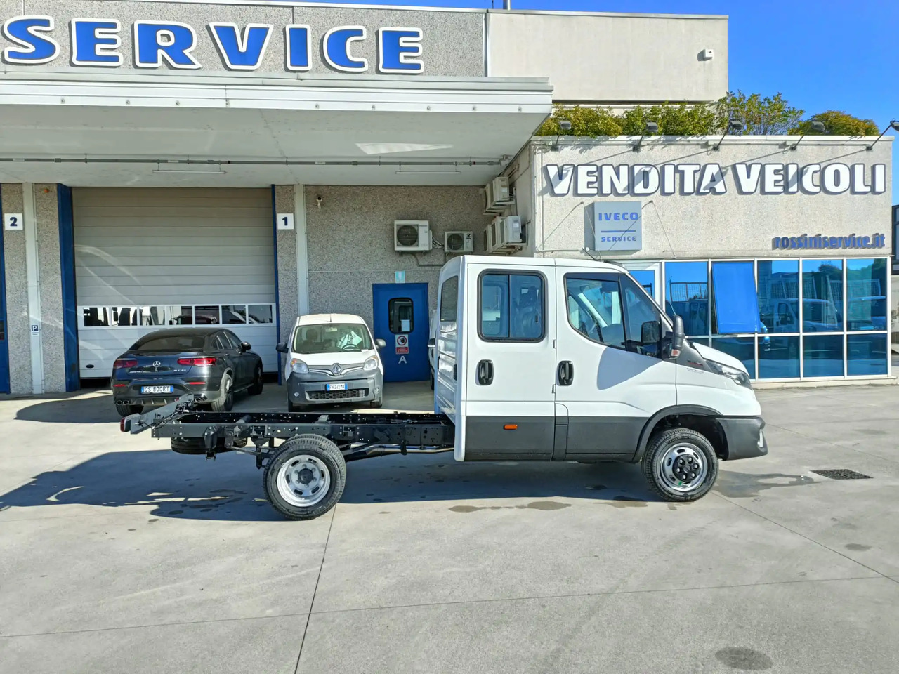 IVECO DAILY 35C16 DOPPIA CABINA 7 POSTI - Комерційний автомобіль: фото 4 IVECO DAILY 35C16 DOPPIA CABINA 7 POSTI - Комерційний автомобіль: фото 4
