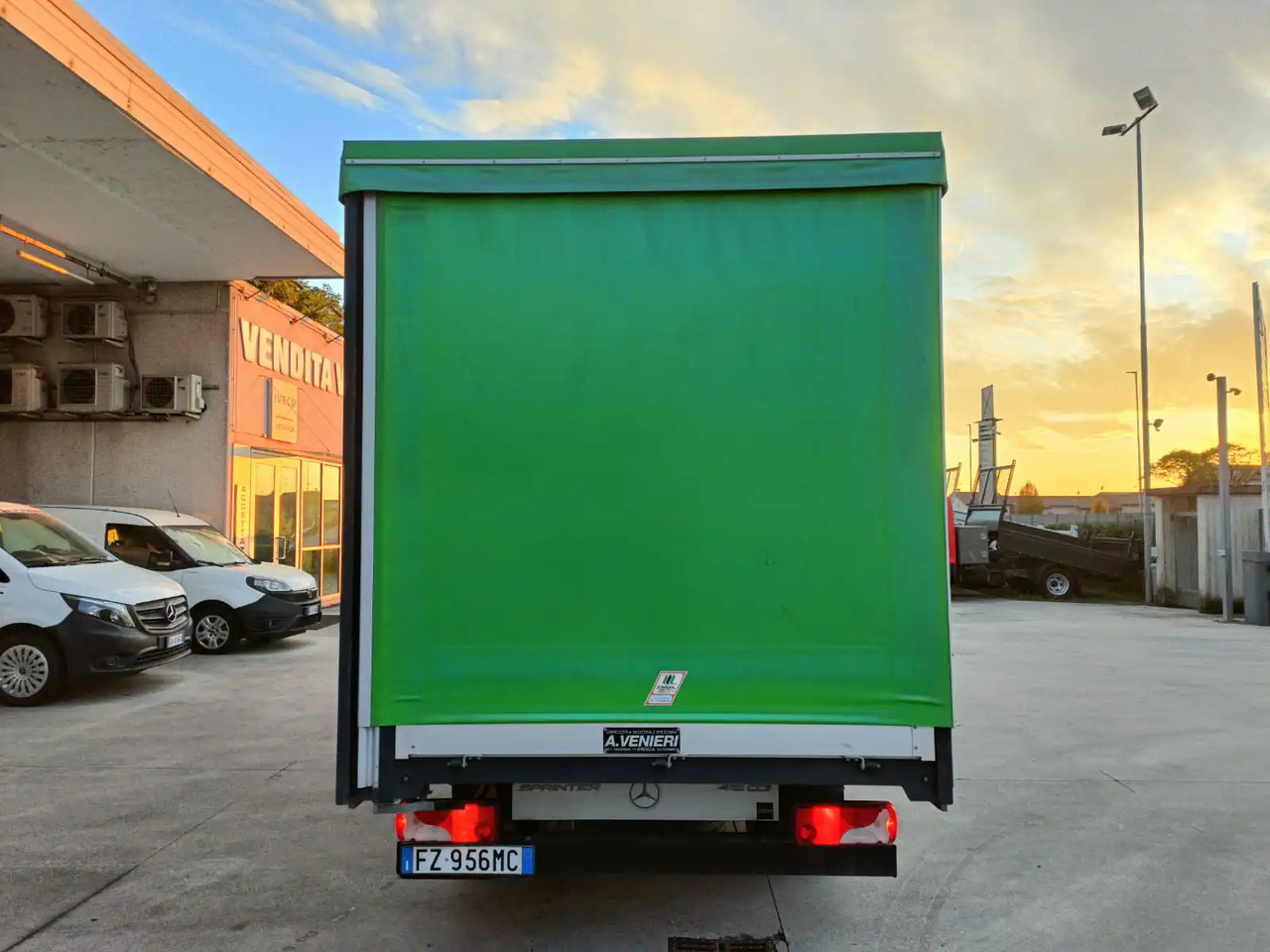 MERCEDES BENZ SPRINTER 416 160 CV - Тентований фургон: фото 3 MERCEDES BENZ SPRINTER 416 160 CV - Тентований фургон: фото 3