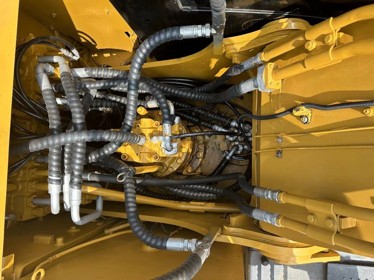 Caterpillar 320D - Гусеничний екскаватор: фото 3 Caterpillar 320D - Гусеничний екскаватор: фото 3