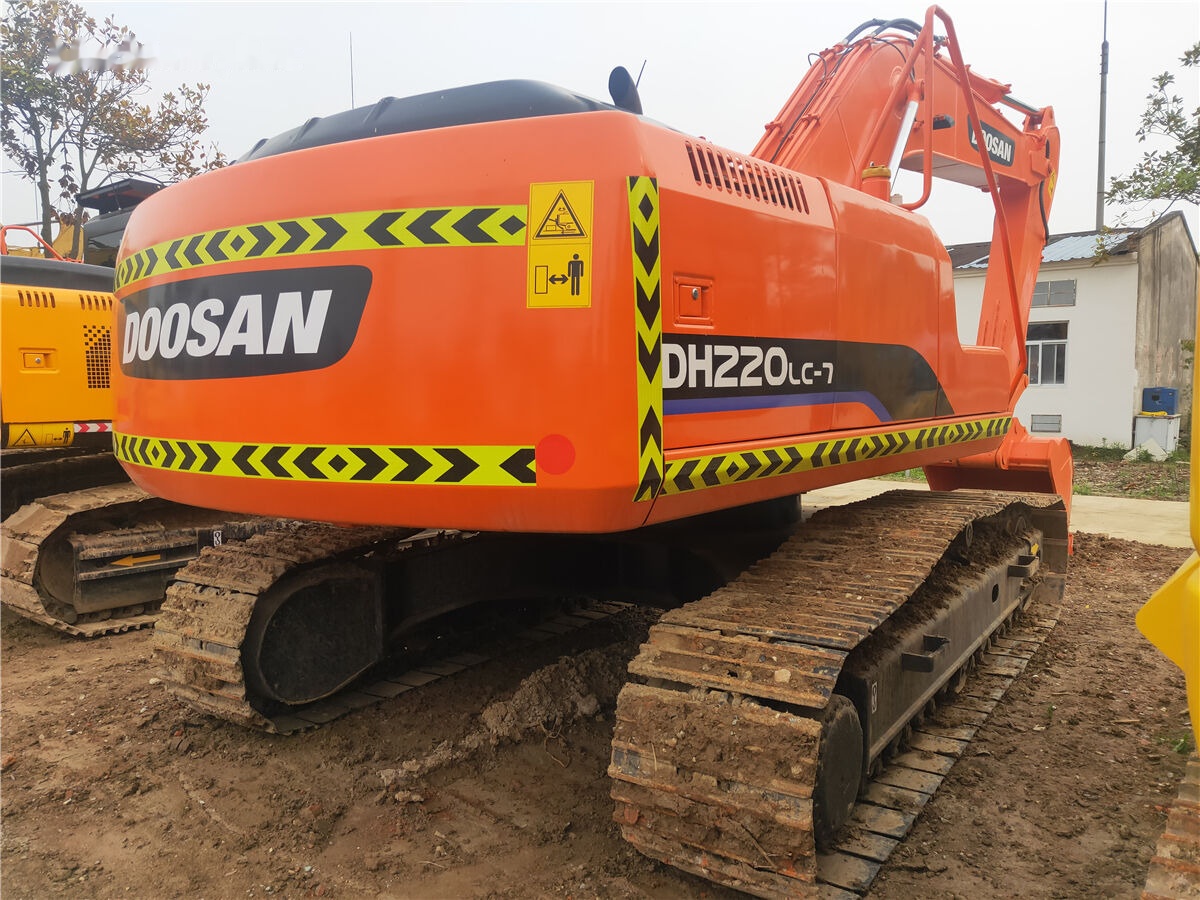 Doosan DH220LC-7 - Гусеничний екскаватор: фото 1 Doosan DH220LC-7 - Гусеничний екскаватор: фото 1