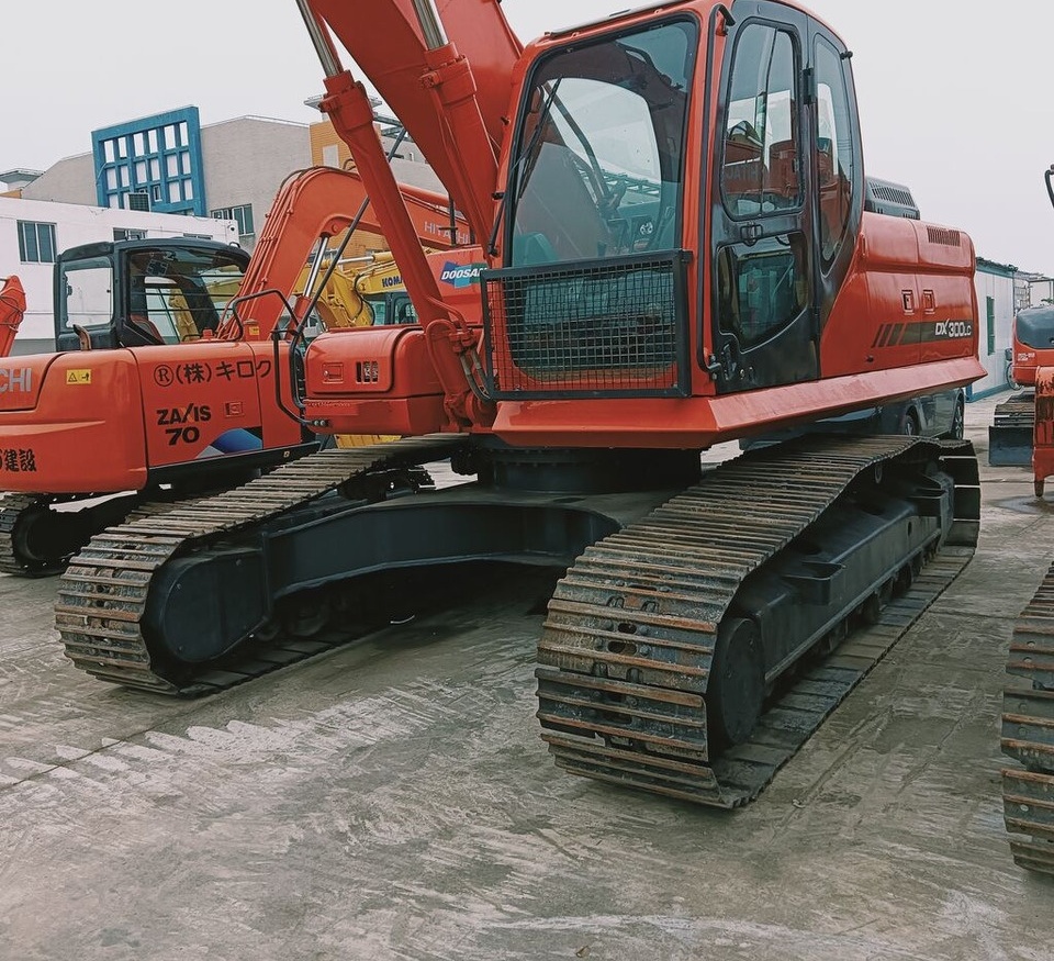 Doosan DX300 - Гусеничний екскаватор: фото 1 Doosan DX300 - Гусеничний екскаватор: фото 1