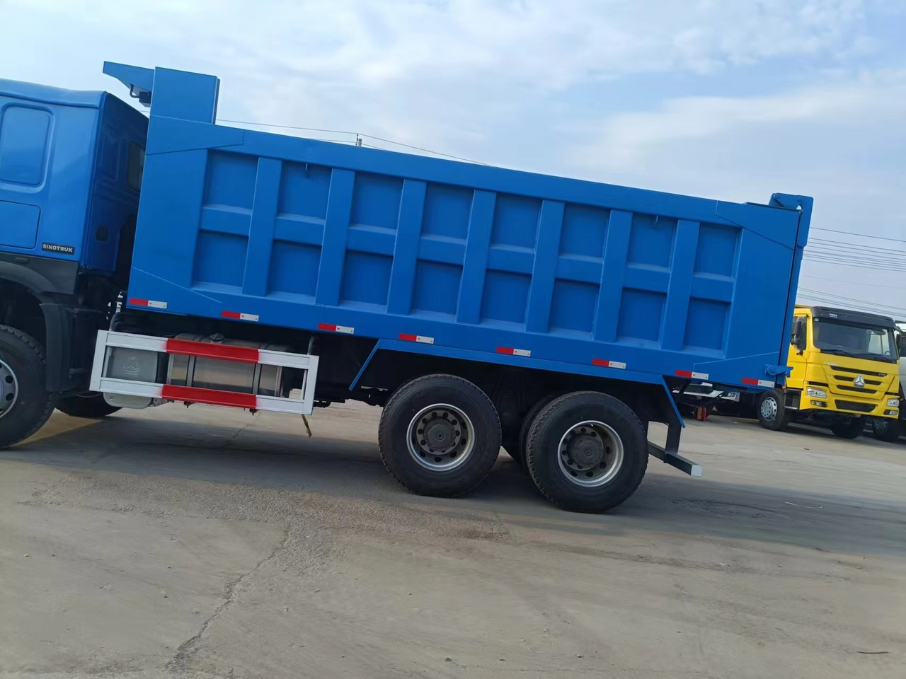 HOWO 371 6X4 - Самоскид вантажівка: фото 2 HOWO 371 6X4 - Самоскид вантажівка: фото 2