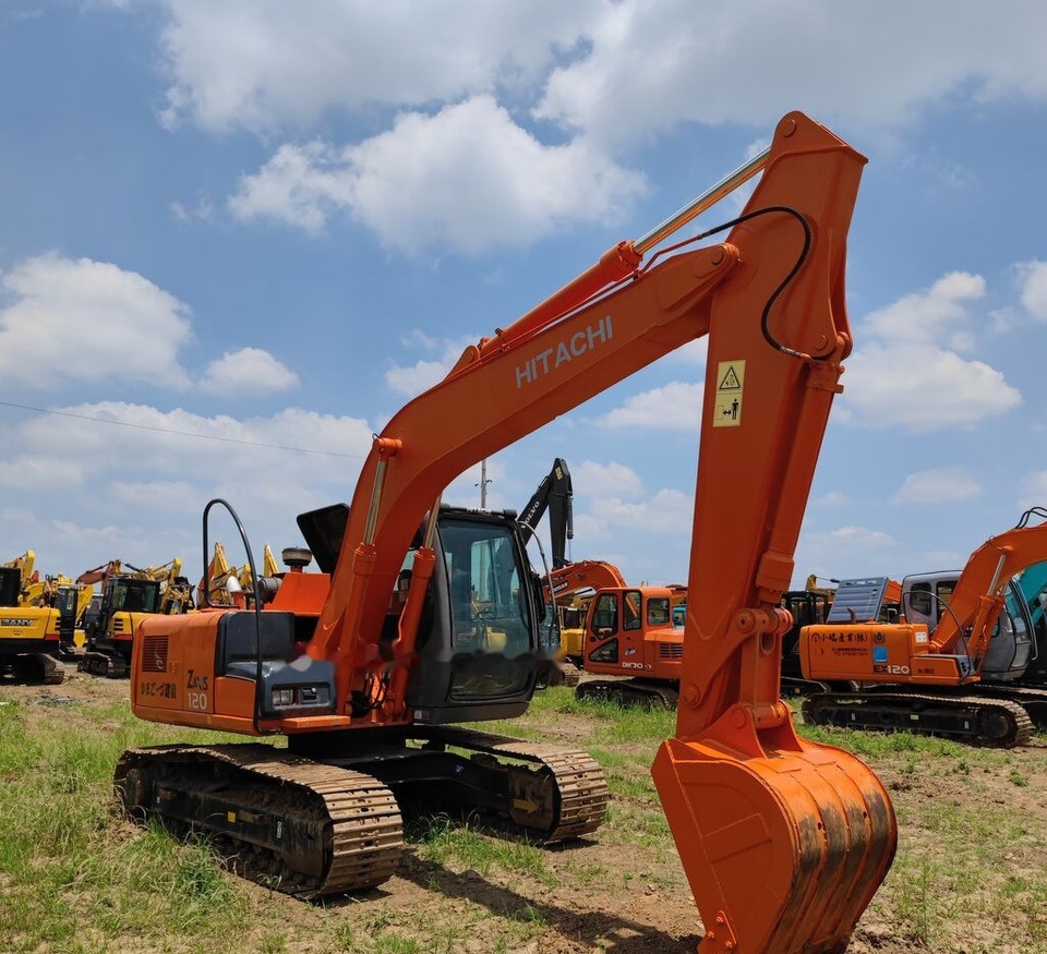 Hitachi ZX120 - Гусеничний екскаватор: фото 2 Hitachi ZX120 - Гусеничний екскаватор: фото 2