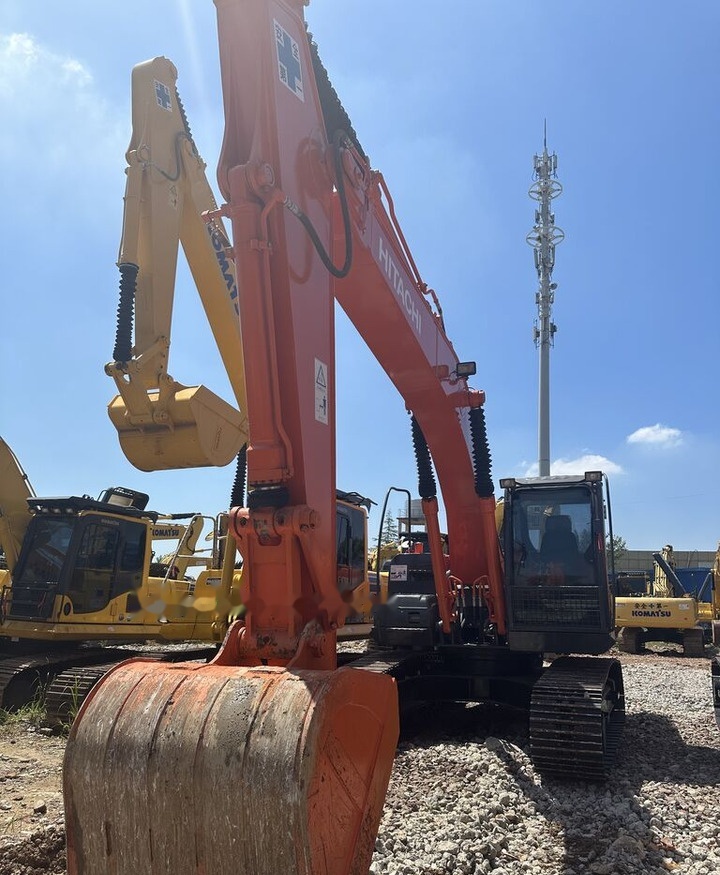 Hitachi ZX200 - Гусеничний екскаватор: фото 2 Hitachi ZX200 - Гусеничний екскаватор: фото 2
