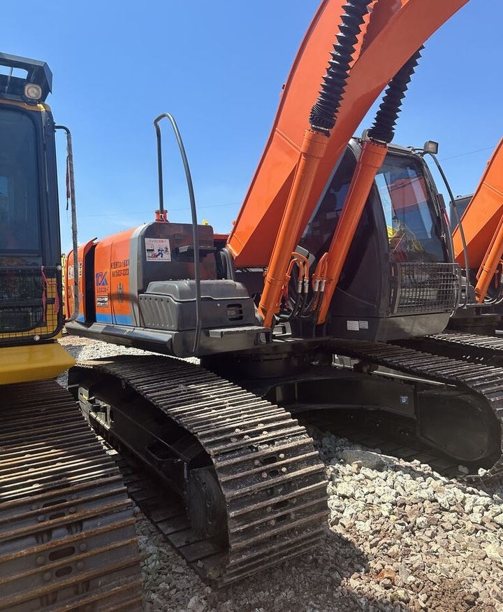 Hitachi ZX200 - Гусеничний екскаватор: фото 4 Hitachi ZX200 - Гусеничний екскаватор: фото 4