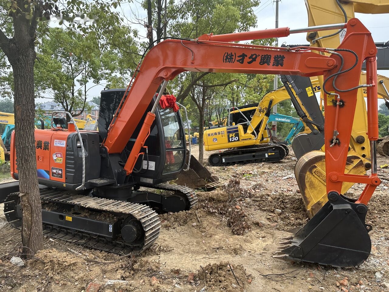 Hitachi ZX70 - Гусеничний екскаватор: фото 4 Hitachi ZX70 - Гусеничний екскаватор: фото 4