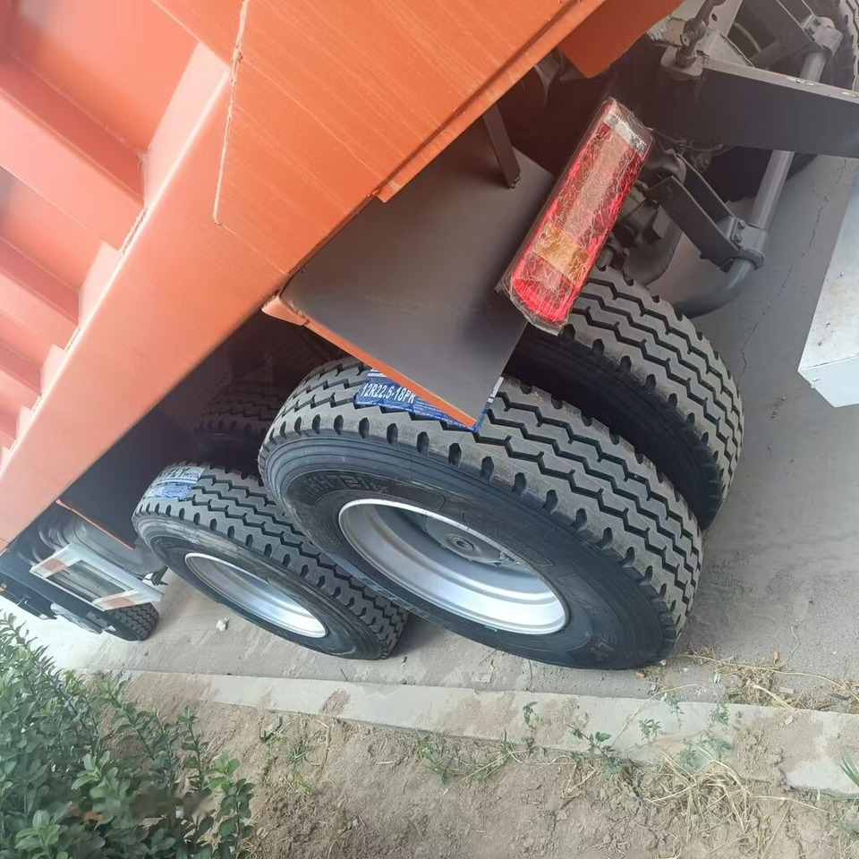 Howo 371 6*4 new tires - Самоскид вантажівка: фото 4 Howo 371 6*4 new tires - Самоскид вантажівка: фото 4
