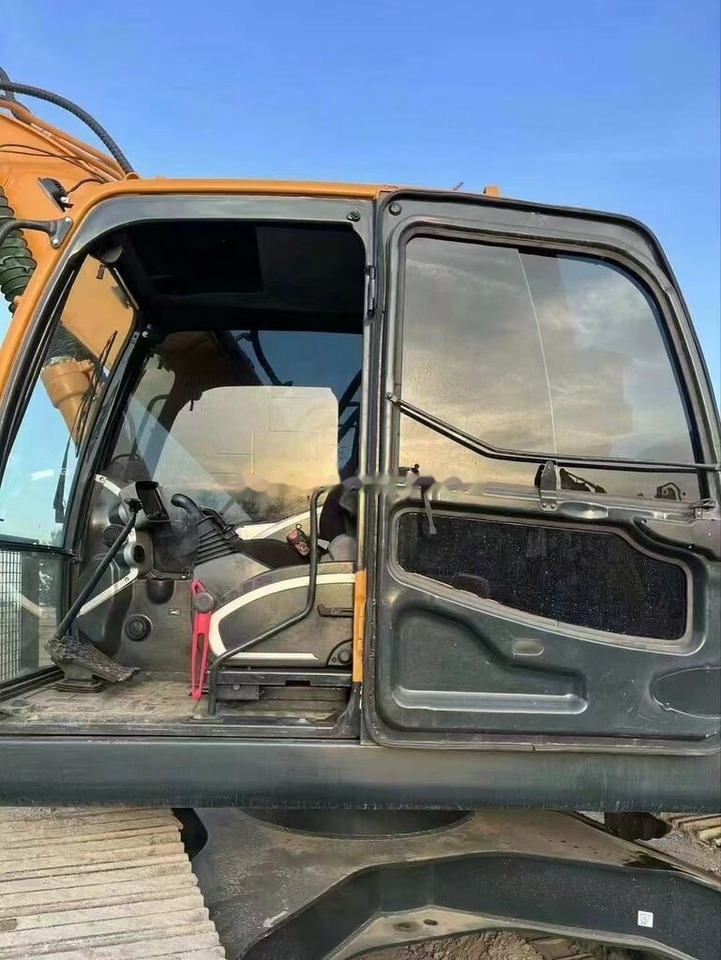 Hyundai 220LC-9 - Гусеничний екскаватор: фото 3 Hyundai 220LC-9 - Гусеничний екскаватор: фото 3
