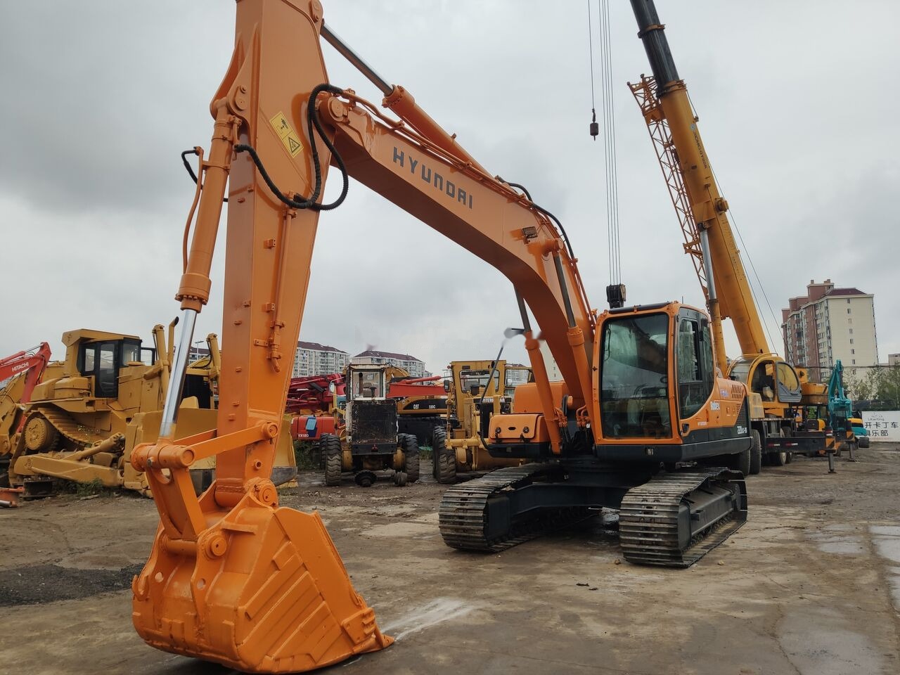 Hyundai R220LC-9s - Гусеничний екскаватор: фото 4 Hyundai R220LC-9s - Гусеничний екскаватор: фото 4