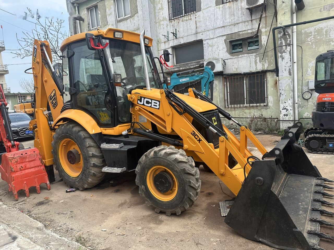 JCB 3CX - Екскаватор-навантажувач: фото 2 JCB 3CX - Екскаватор-навантажувач: фото 2
