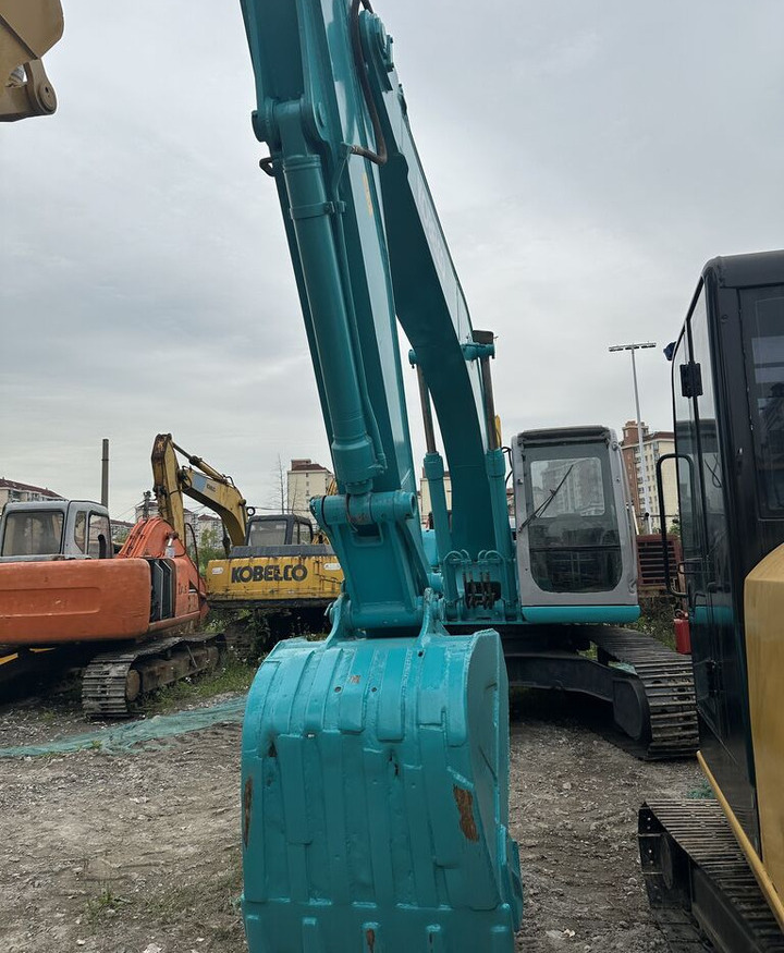 Kobelco SK200 - Гусеничний екскаватор: фото 2 Kobelco SK200 - Гусеничний екскаватор: фото 2