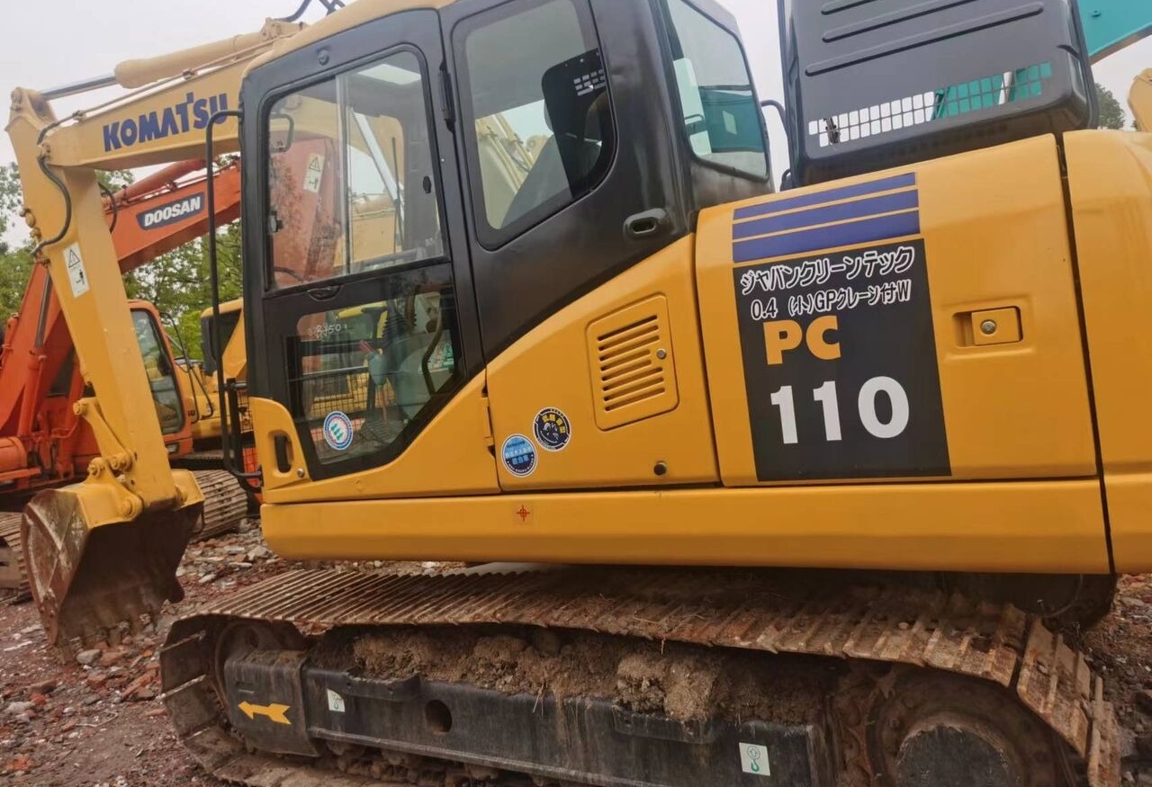 Komatsu PC110 - Гусеничний екскаватор: фото 1 Komatsu PC110 - Гусеничний екскаватор: фото 1