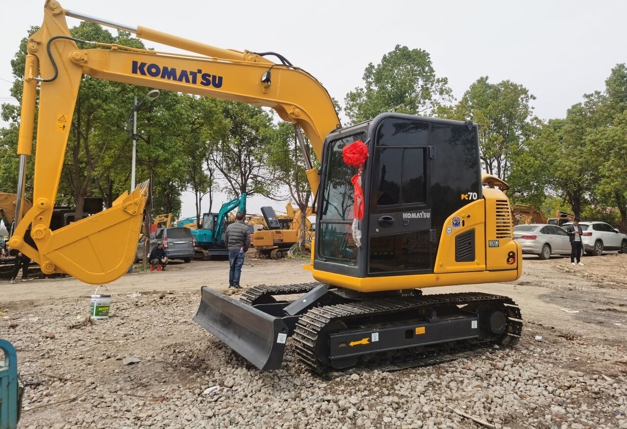 Komatsu PC70-8 - Гусеничний екскаватор: фото 3 Komatsu PC70-8 - Гусеничний екскаватор: фото 3