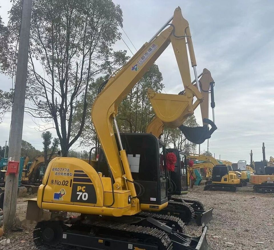 Komatsu PC70 - Міні-екскаватор: фото 2 Komatsu PC70 - Міні-екскаватор: фото 2
