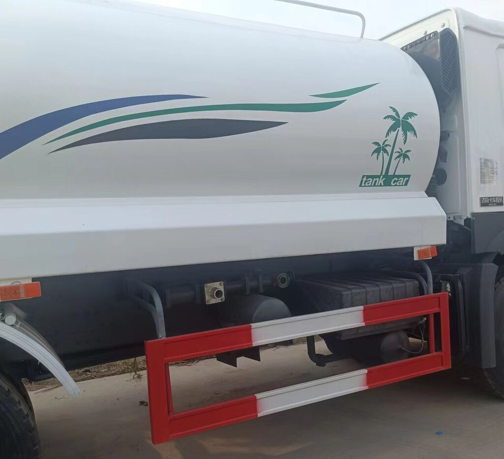 Sinotruk Howo 371 - Комунальна/ Спеціальна техніка: фото 4 Sinotruk Howo 371 - Комунальна/ Спеціальна техніка: фото 4