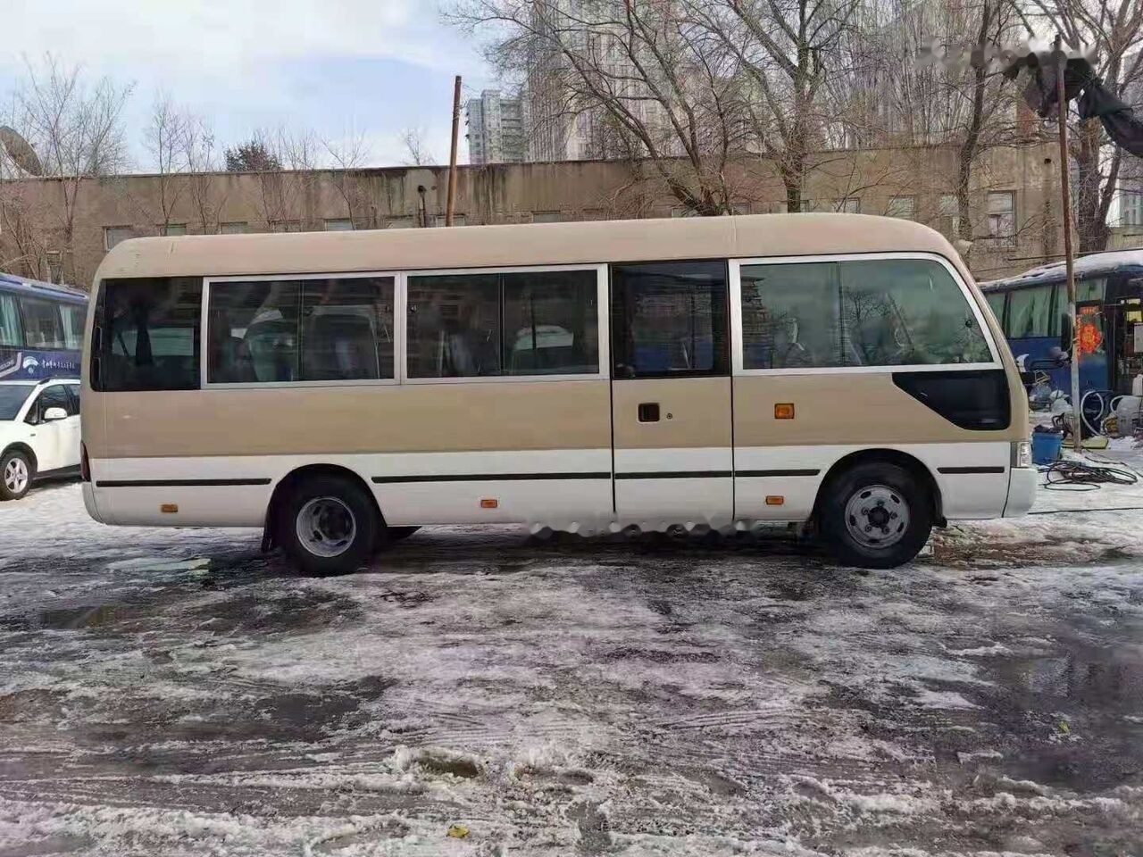 Toyota Coaster - Міський автобус: фото 3 Toyota Coaster - Міський автобус: фото 3