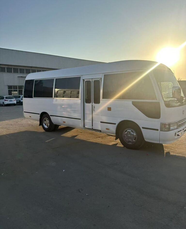 Toyota Coaster - Приміський автобус: фото 2 Toyota Coaster - Приміський автобус: фото 2