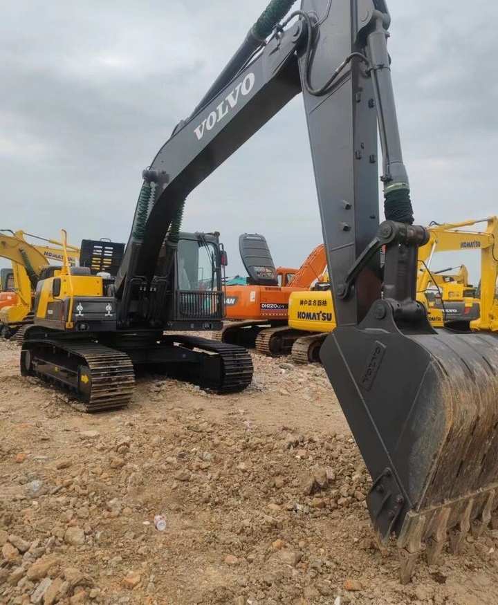 Volvo EC210 - Гусеничний екскаватор: фото 3 Volvo EC210 - Гусеничний екскаватор: фото 3