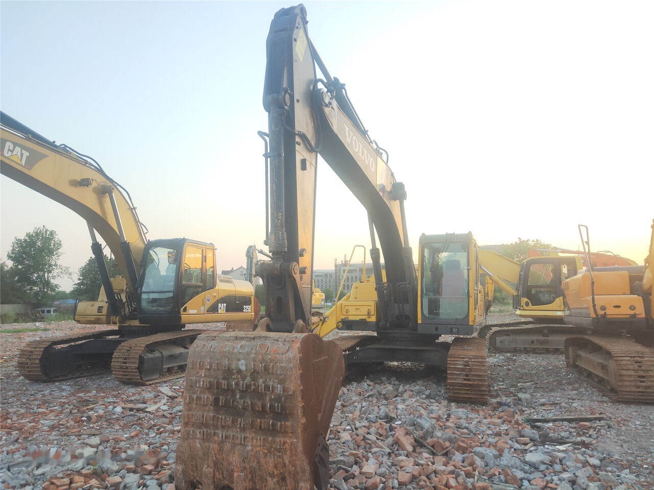 Volvo EC210BLC - Гусеничний екскаватор: фото 1 Volvo EC210BLC - Гусеничний екскаватор: фото 1