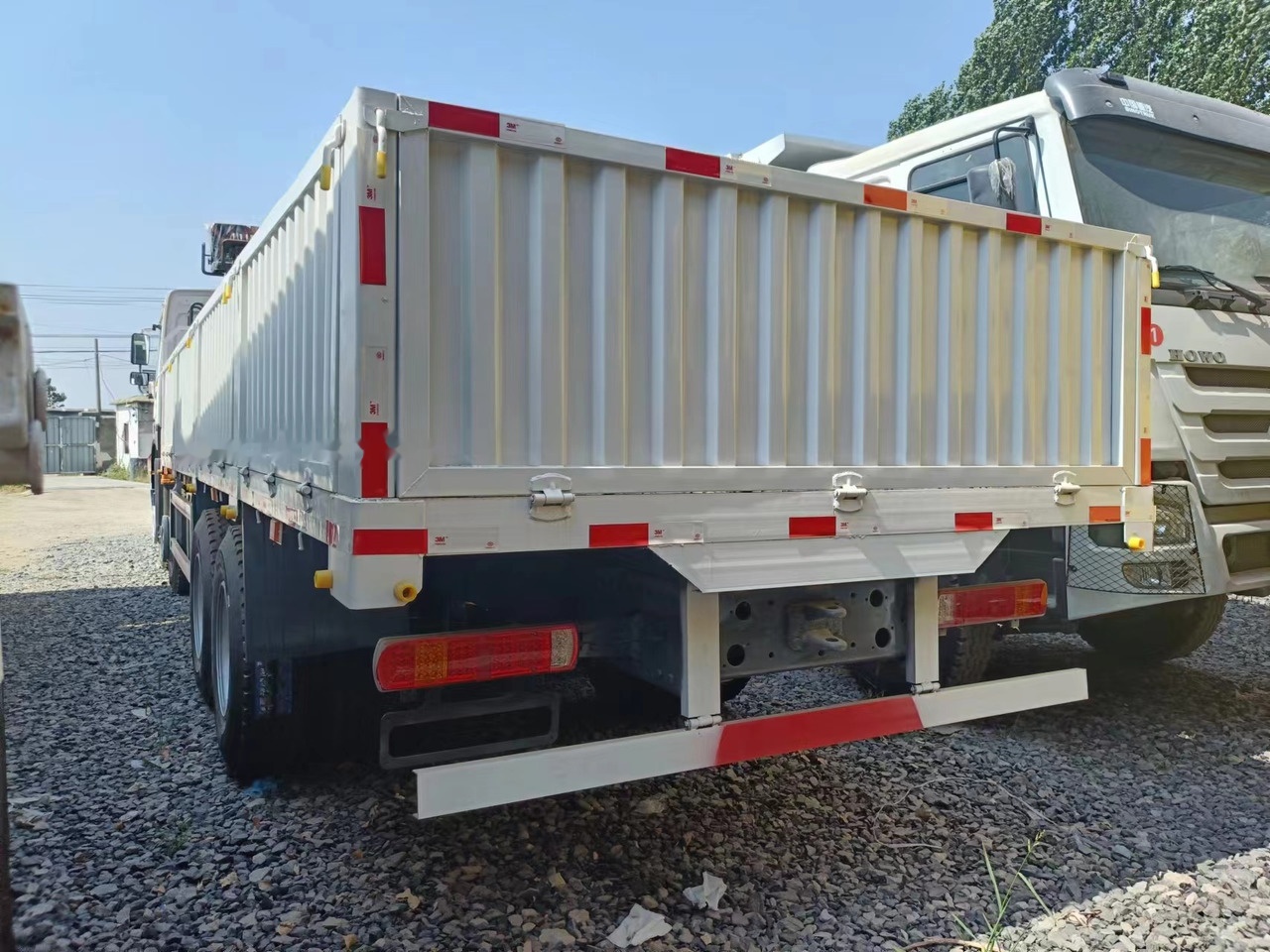 XCMG SQ8SK3Q - Вантажівка з маніпулятором: фото 1 XCMG SQ8SK3Q - Вантажівка з маніпулятором: фото 1