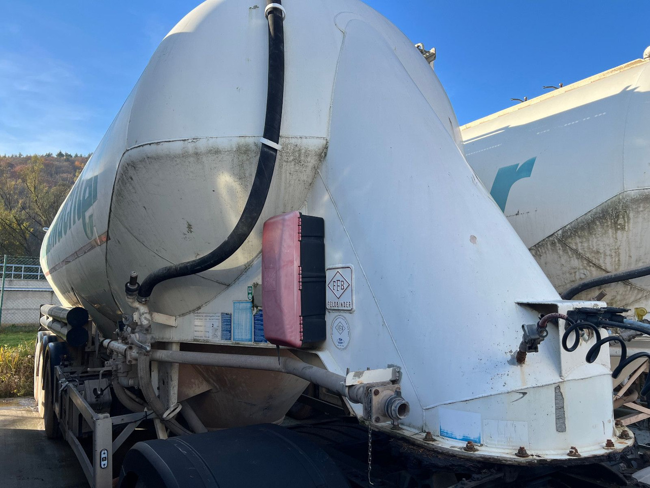 Feldbinder EUT 46,3 - Напівпричіп цистерна для сипучих вантажів: фото 3 Feldbinder EUT 46,3 - Напівпричіп цистерна для сипучих вантажів: фото 3