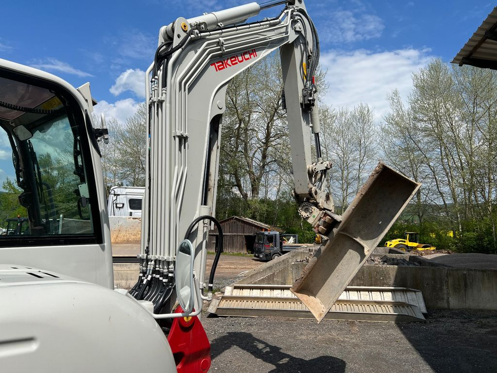 Takeuchi TB 260 u. 250 V4 Powertilt 3x vorhanden - Міні-екскаватор: фото 3 Takeuchi TB 260 u. 250 V4 Powertilt 3x vorhanden - Міні-екскаватор: фото 3