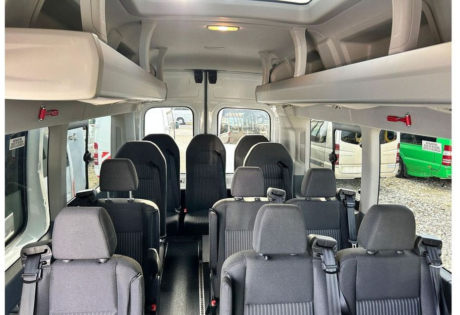 Мікроавтобус, Пасажирський фургон Ford Transit: фото 16