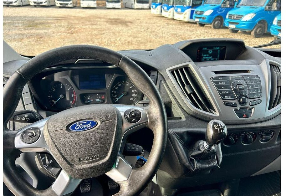 Мікроавтобус, Пасажирський фургон Ford Transit: фото 9