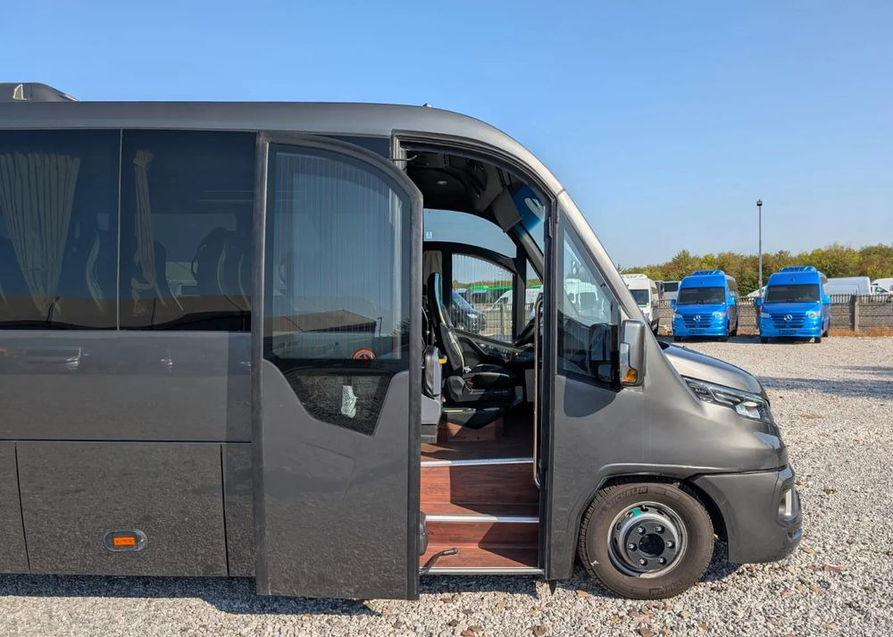 Новий Мікроавтобус, Пасажирський фургон Iveco Daily 70C21: фото 16