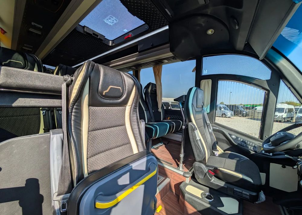 Новий Мікроавтобус, Пасажирський фургон Iveco Daily 70C21: фото 17