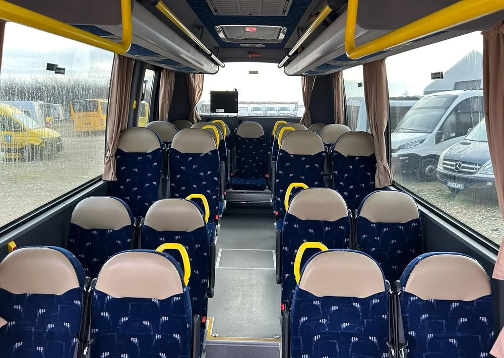 Мікроавтобус, Пасажирський фургон Iveco Daily Rosero City: фото 11