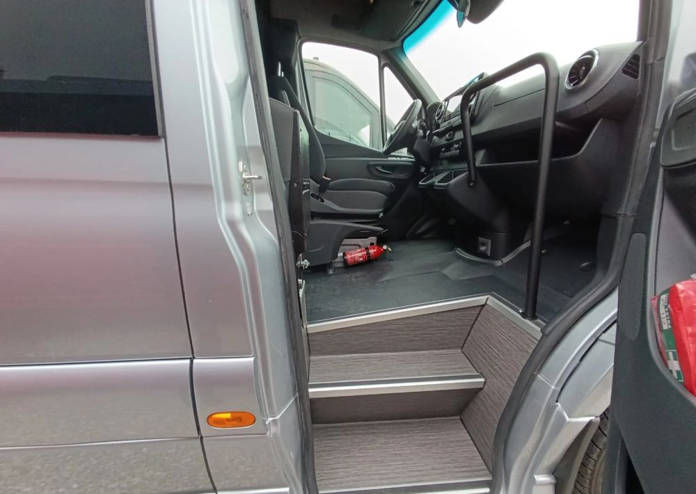 Новий Мікроавтобус, Пасажирський фургон Mercedes-Benz Sprinter 519: фото 12