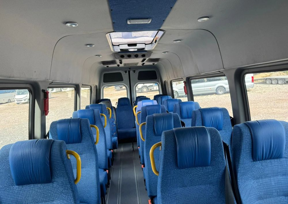 Volkswagen Crafter - Мікроавтобус, Пасажирський фургон: фото 4 Volkswagen Crafter - Мікроавтобус, Пасажирський фургон: фото 4