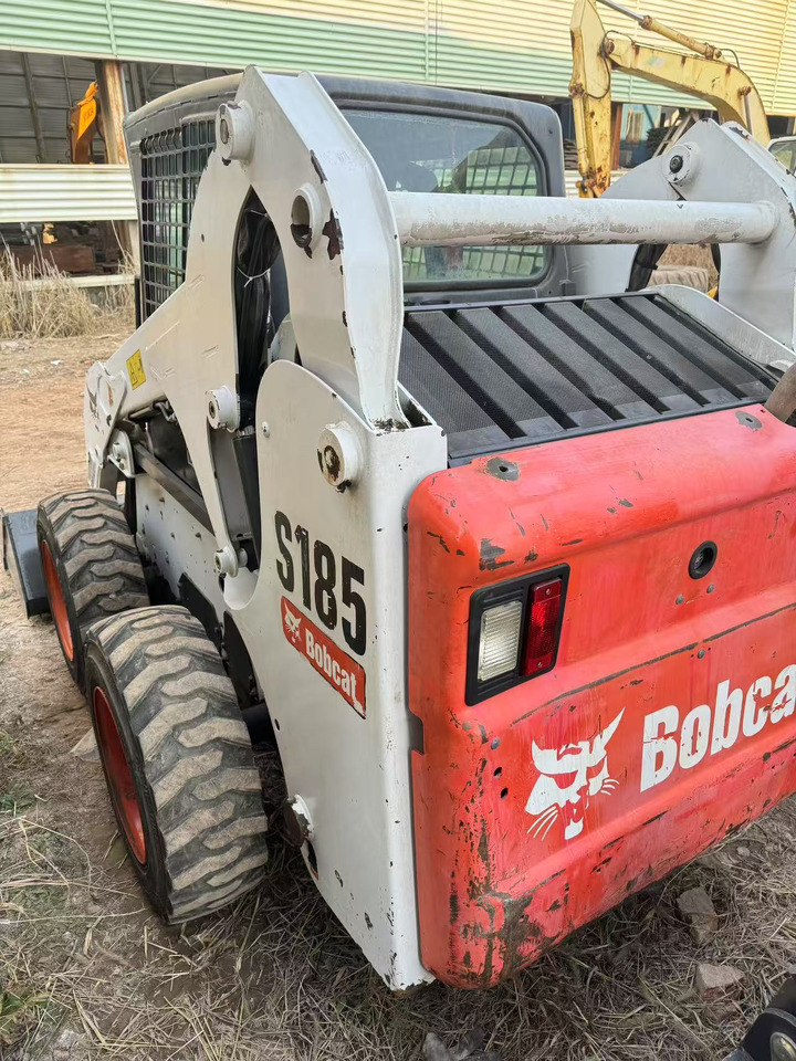 BOBCAT S185 - Міні-навантажувач: фото 2 BOBCAT S185 - Міні-навантажувач: фото 2