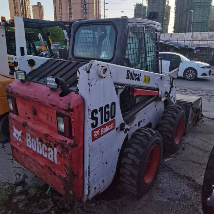 BOBCAT s160 - Міні-навантажувач: фото 3 BOBCAT s160 - Міні-навантажувач: фото 3