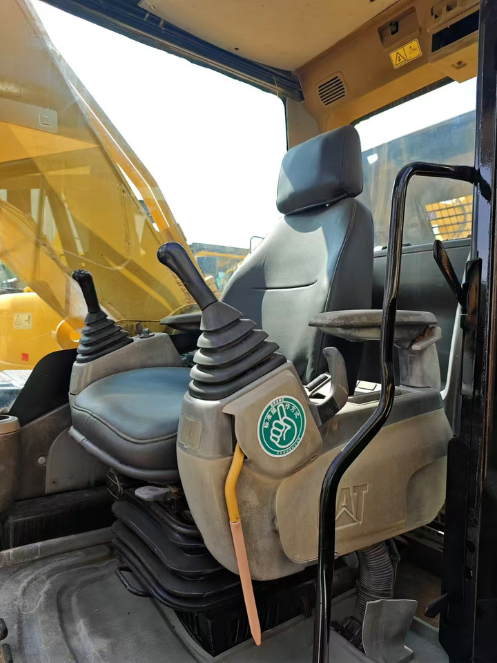 Гусеничний екскаватор CAT 330D2: фото 6 Гусеничний екскаватор CAT 330D2: фото 6